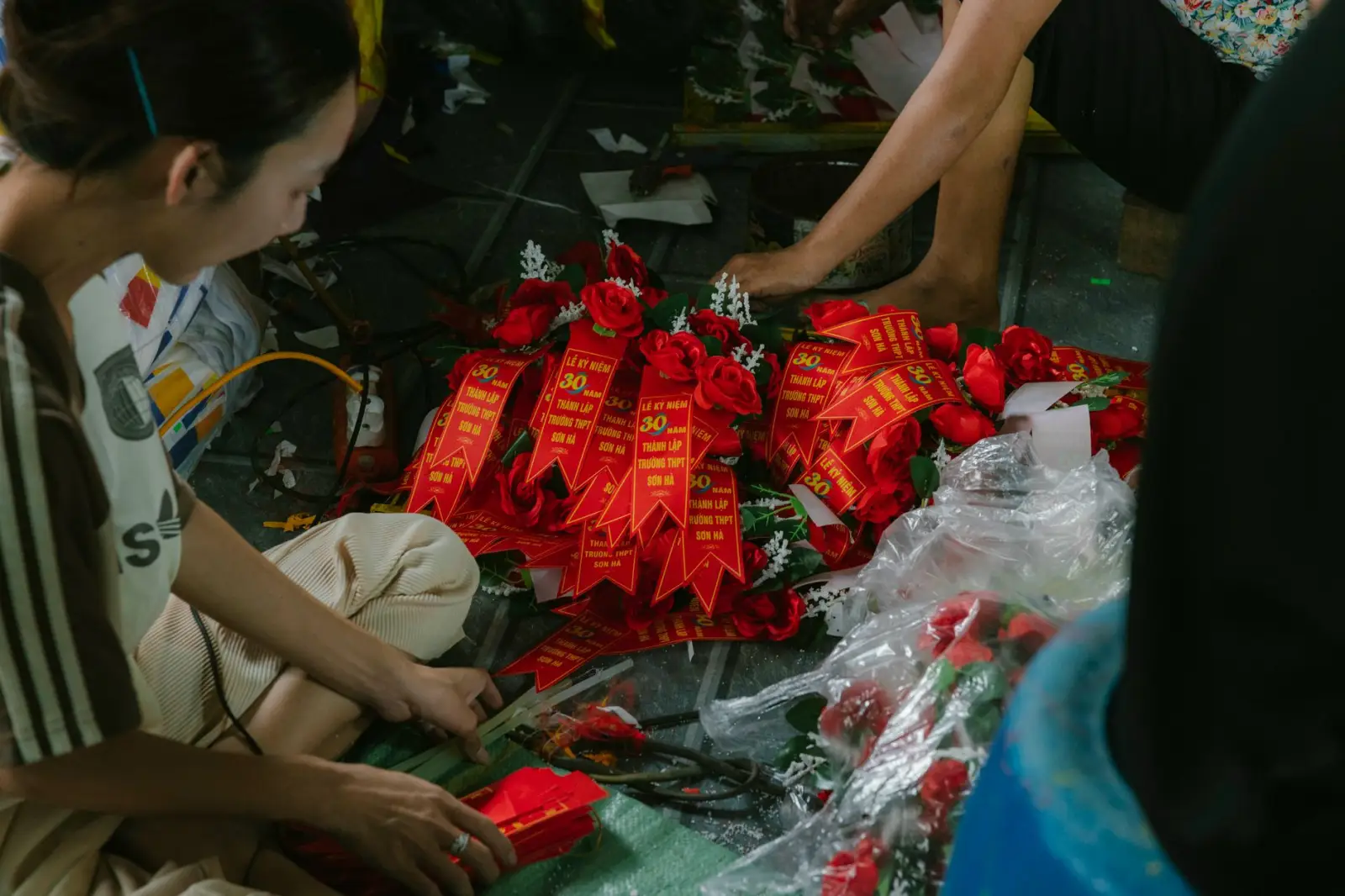 北京企业工装选购指南：厨师服与服务员服面料对比解析