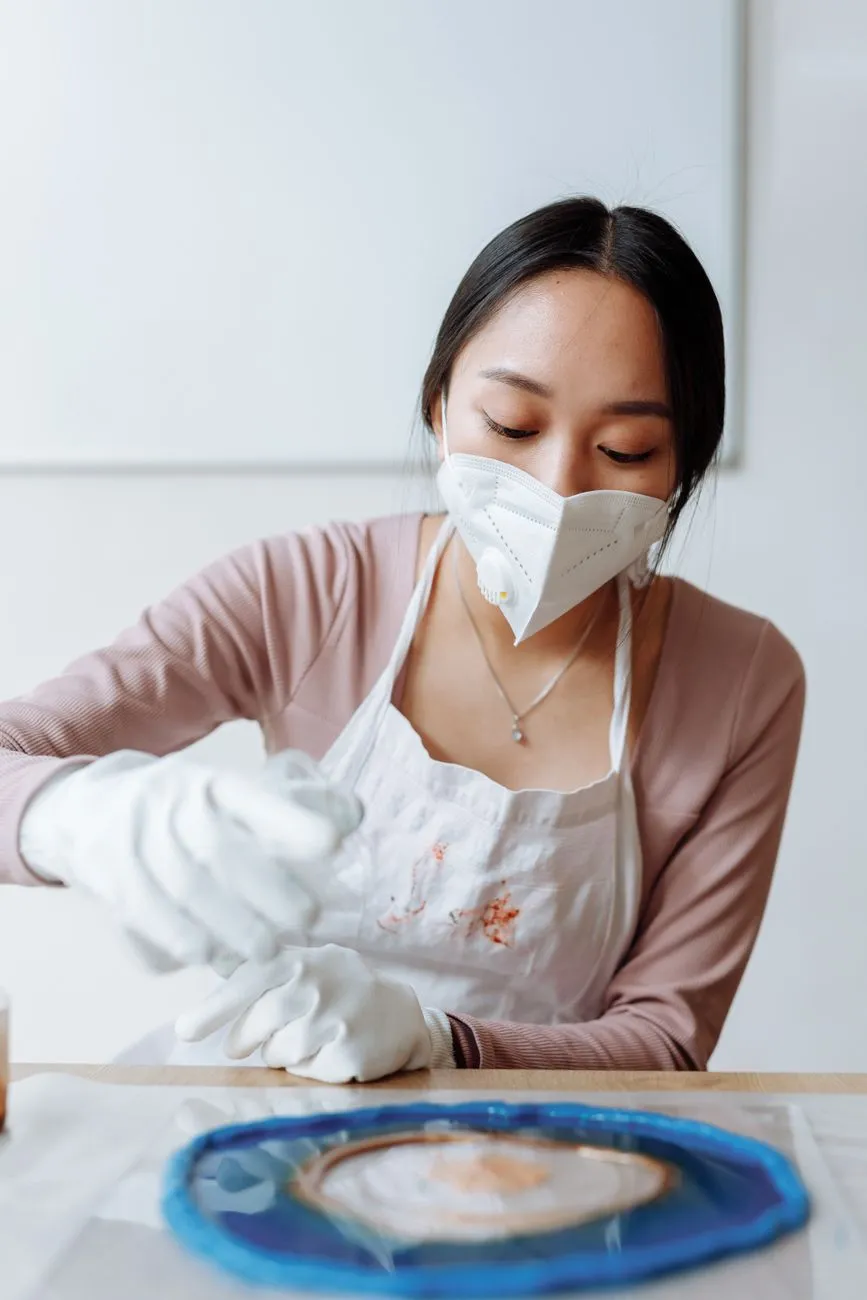 北京企业工装定制指南：如何为餐饮与物业团队挑选合适的工作服