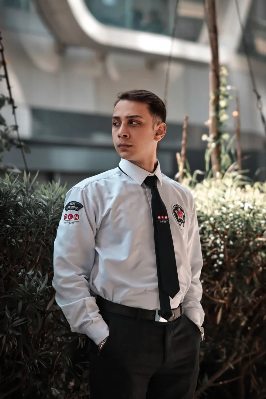物业公司保安服与保洁服配置方案:如何打造统一规范的服务团队形象正文配图 2