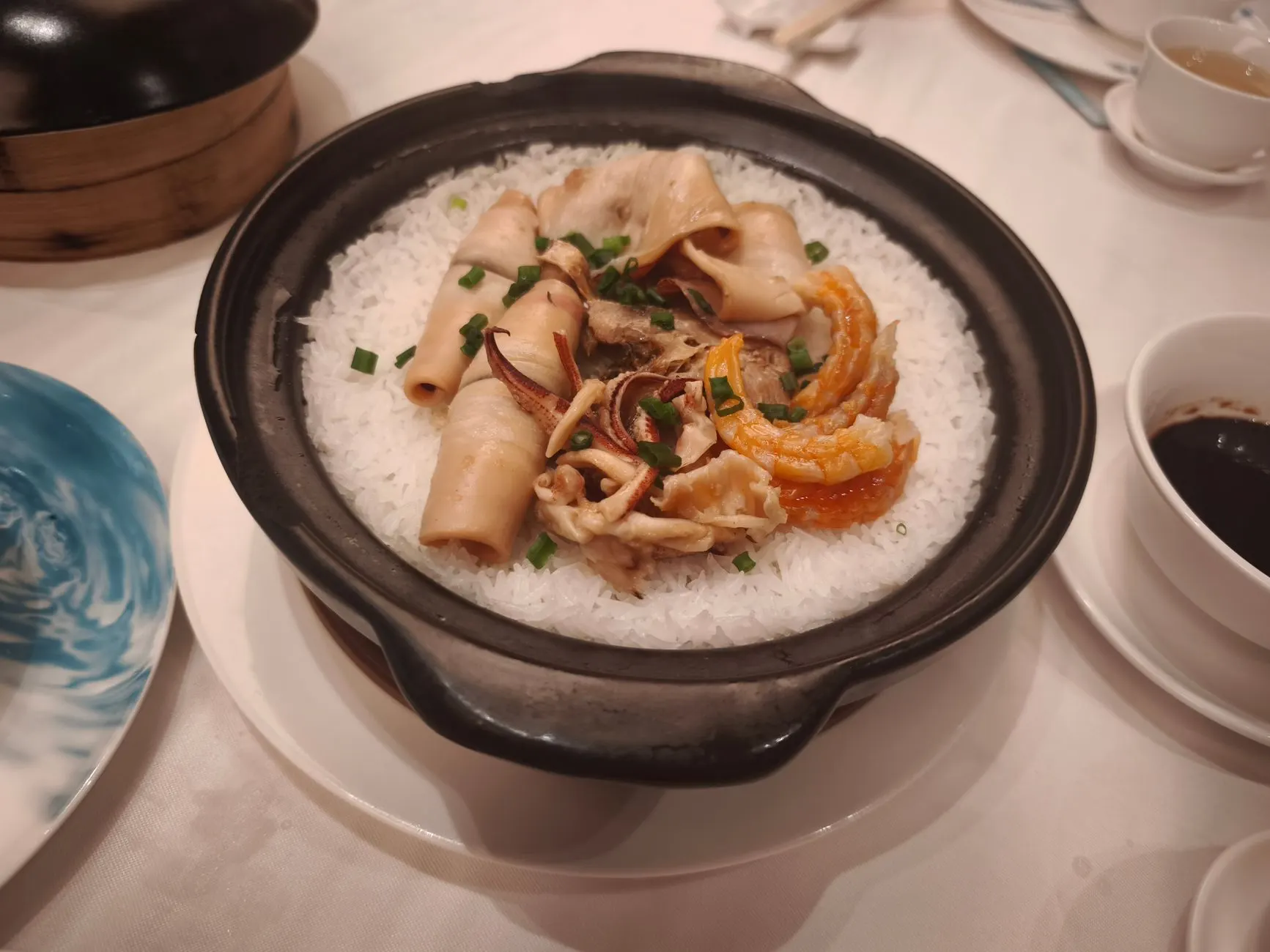 北京祈梦科技企业工装定制方案:从面料选型到团队形象落地