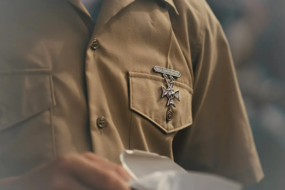 企业工装与保安服、保洁服如何搭配采购?物业公司制服配置方案解析正文配图 2